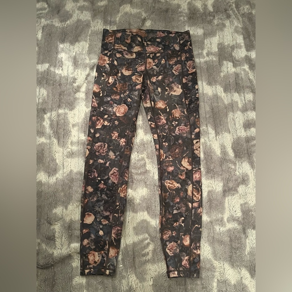 Lululemon Speed Up Tight Size 6 - Picture 2 of 10